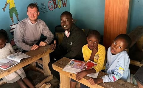 Kibera Walking Tour: Experience Life in Nairobi's Slum