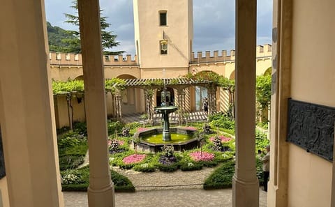 Private Tour of Stolzenfels Castle in Koblenz with Transfers
