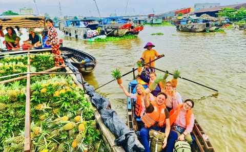 Two-Day Mekong Delta Bike and Boat Tour in Can Tho