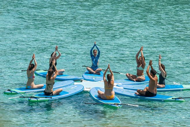 SUP Yoga en Cala Portinatx