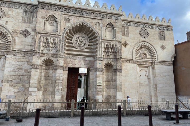 Historic Islamic Cairo Walking Tour and Street Food