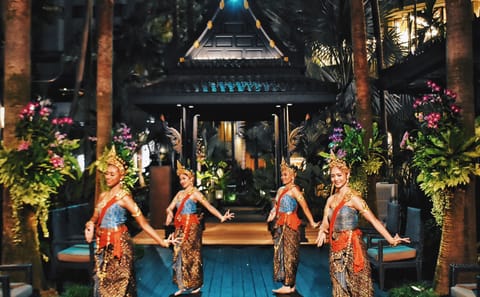 Thai Culinary Experience at Salathip Restaurant in Bangkok