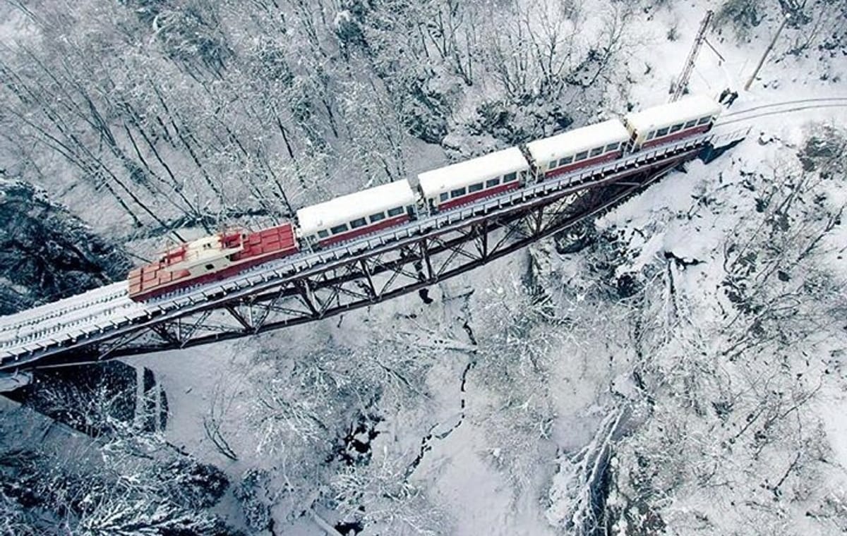 Private Tour to Bakuriani Ski Resort and the Legendary Borjomi