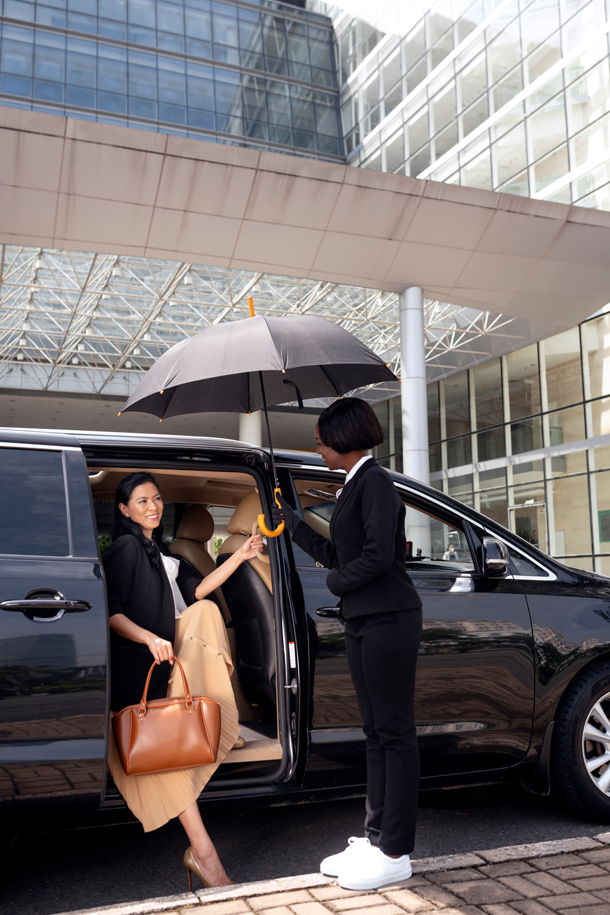 Private transfer: Reykjavik from/to Keflavik Airport, by Nordur Travel Services