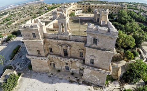 Mistra Valley and Selmun Nature Hiking Tour in Mellieha