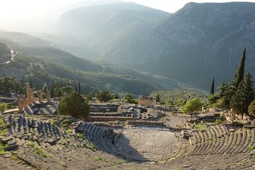 Delphi and Arachova Full Day Cultural Tour from Athens