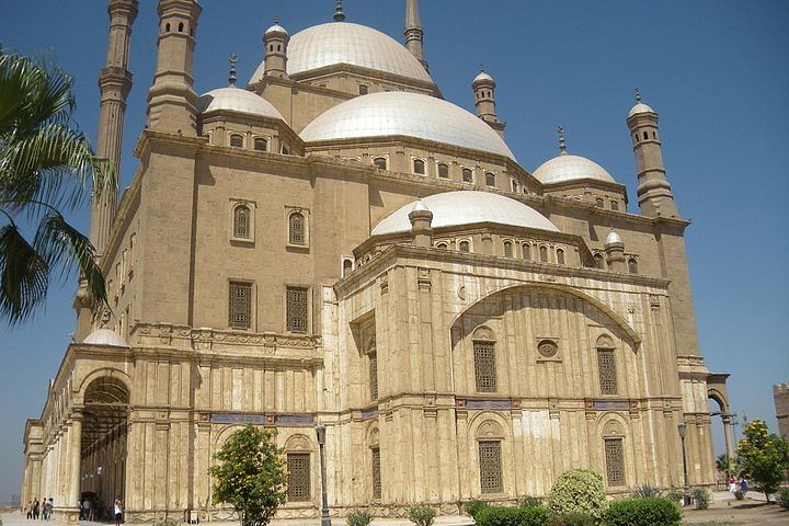 Cairo Cultural Tour: Explore Islamic & Coptic Heritage Sites