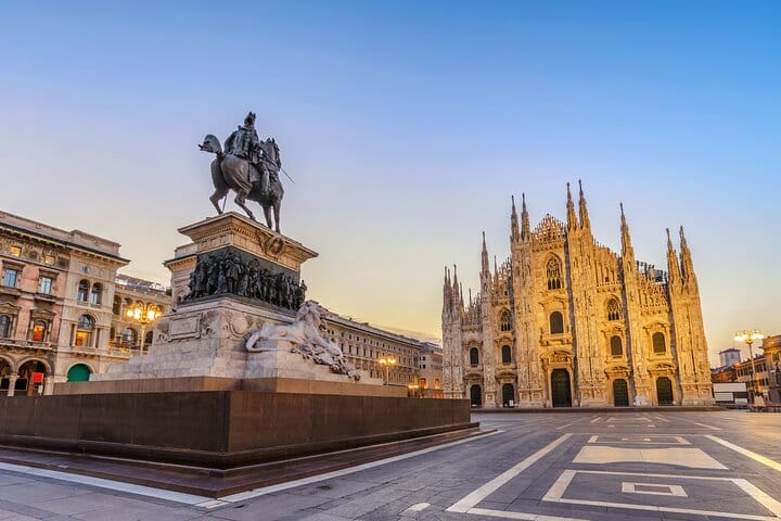Best of Milan: 3 Icons Tour in 40 Languages + Hop On Hop Off