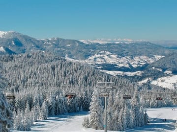 4 Full days in Georgia with private tour, free aiport