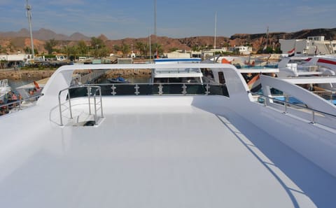 Private Boat Tour to Ras Mohamed and White Island, Sharm El-Sheikh