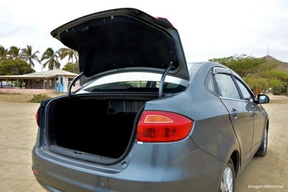 Private Airport Transfer from Tumbes to Mancora or Zorritos