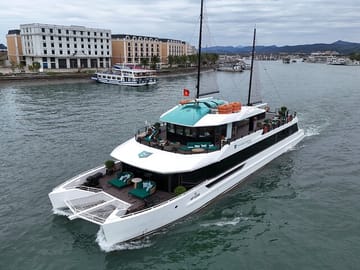 The Halong Catamaran Cruise - Luxury Lan Ha Bay Tour from Hanoi