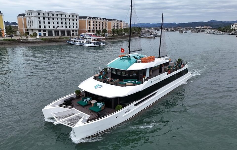 The Halong Catamaran Cruise – Luxury Lan Ha Bay Tour from Hanoi