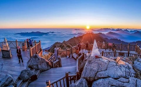 Half-Day Fansipan Cable Car Tour in Sapa, Vietnam