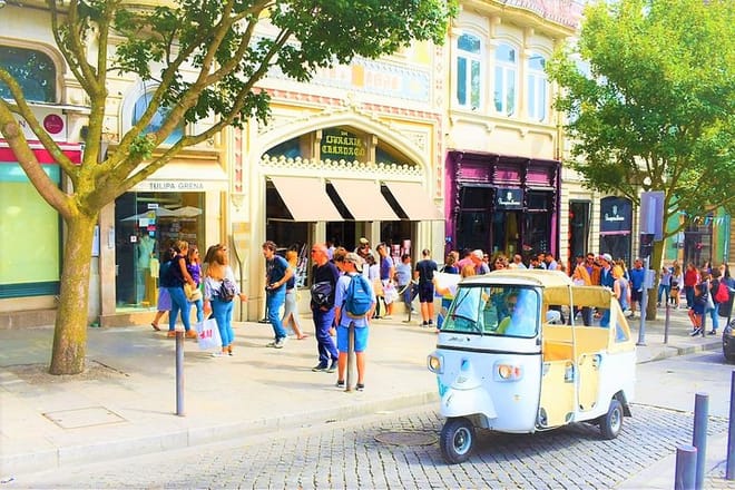 Full-Day Private Tuk Tuk All Around Porto 4