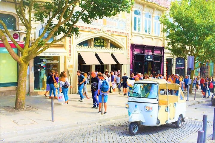 Full-Day Private Tuk Tuk All Around Porto 4