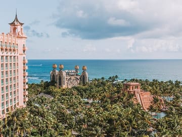 Professional Photo Shoot Tour in Nassau, Bahamas