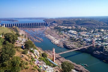 Omkareshwar Temple and Asirgarh Fort Day Tour from Indore