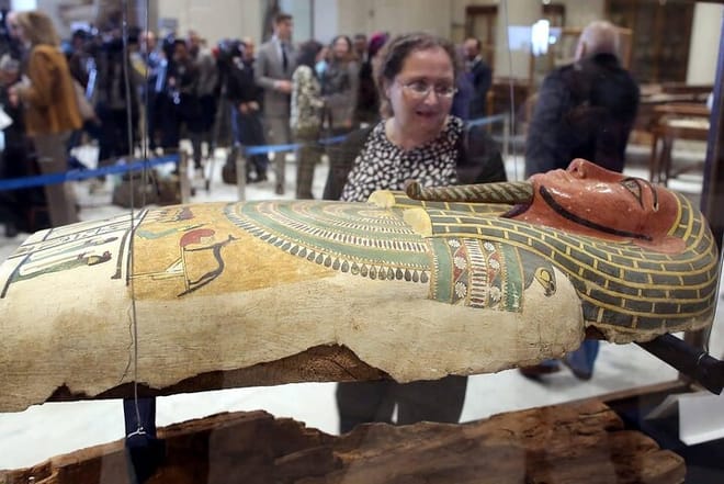 Full-Day Private Tour to Pyramids, Museum Sphinx and Cairo Bazaar