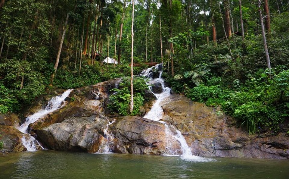 Kanching Waterfalls and Batu Caves Half-Day Tour in Kuala Lumpur