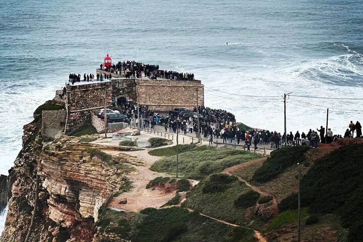 NAZARÉ Big Waves Experience + OBIDOS – Private Tour from Porto