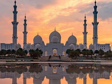 Abu Dhabi City Tour with Sheikh Zayed Mosque and Ferrari World