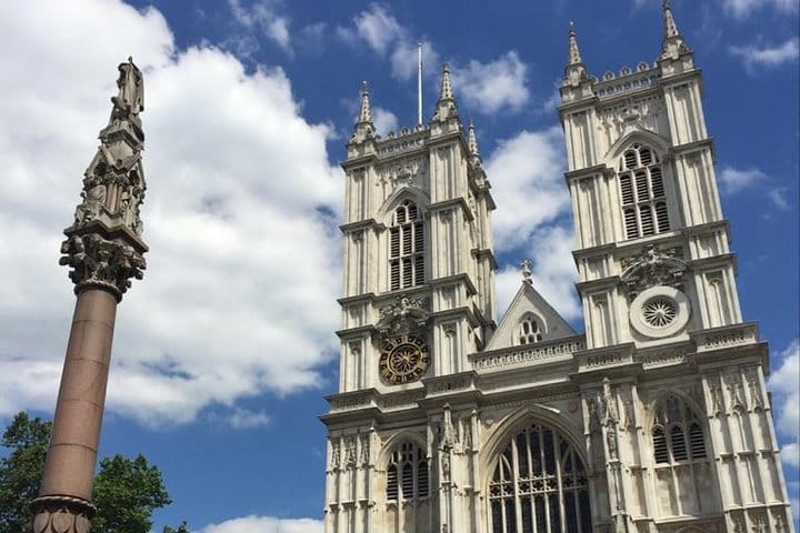 London for 5 Days with Stay in English Families Home 10