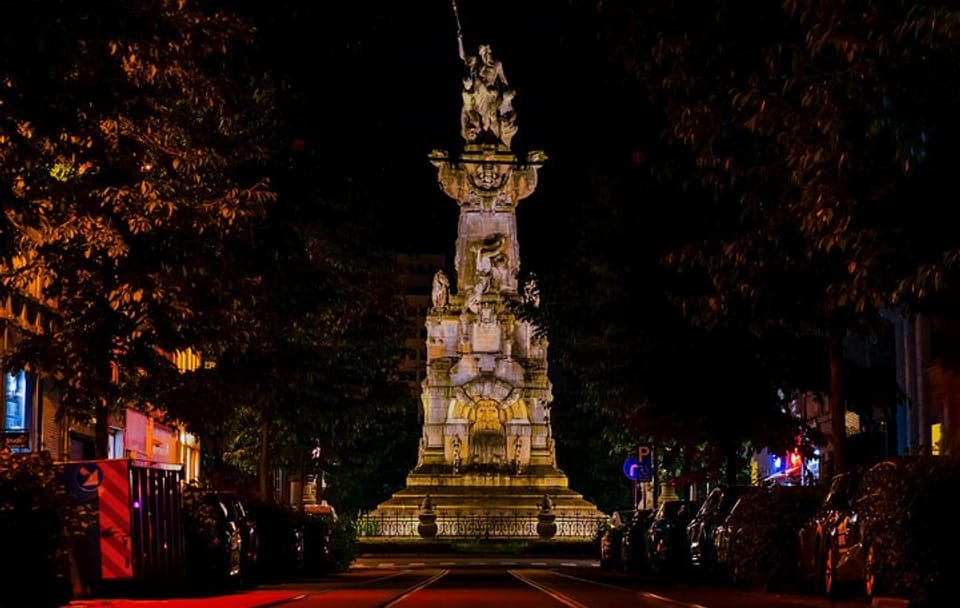 Walking Tour of Antwerp's Winter Festivities