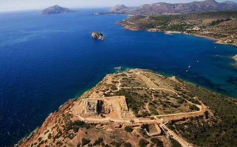 Private Full Day Tour to Temple of Poseidon and Swimming in Sounio