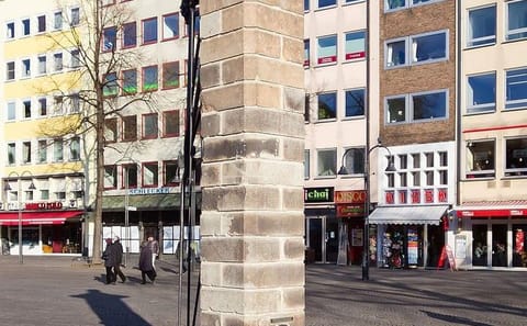 Cologne Heritage Walking Tour of the Cathedral and Historic Sites