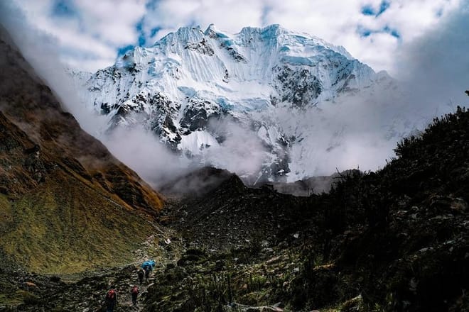 walking to salkantay