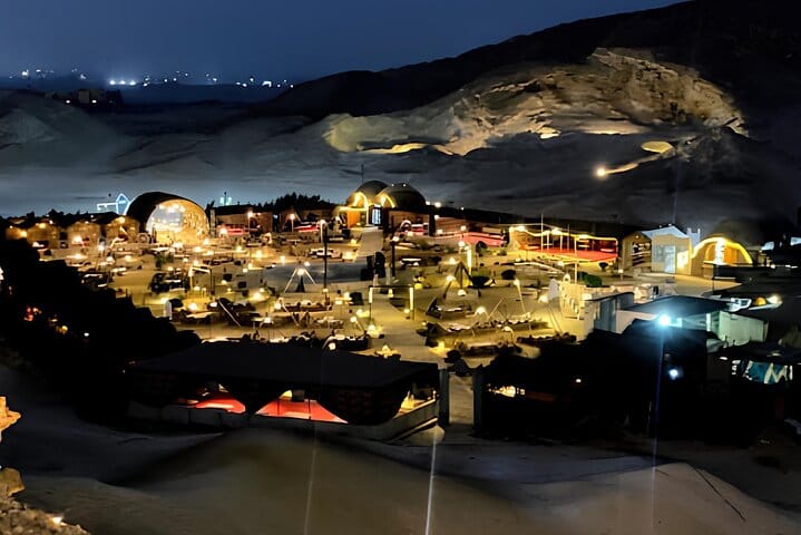 Cairo VIP Night in Giza: Bedouin Dinner, Live Show & Photographer