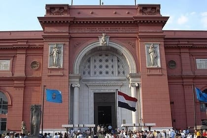 Cairo By Bus – Pyramids, Sphinx &Egyptian Museum,Lunch – Hurghada