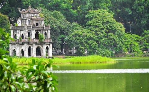 Half-Day Guided Tour of Hanoi's Key Landmarks