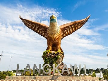 Essential Langkawi Group Tour – Top Attractions in a Day”