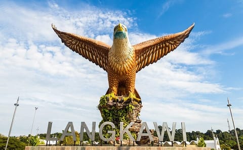 Essential Langkawi Group Tour – Top Attractions in a Day”