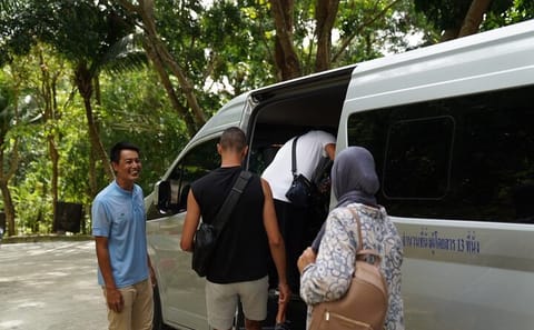 Private Customized Phuket Tour with Driver
