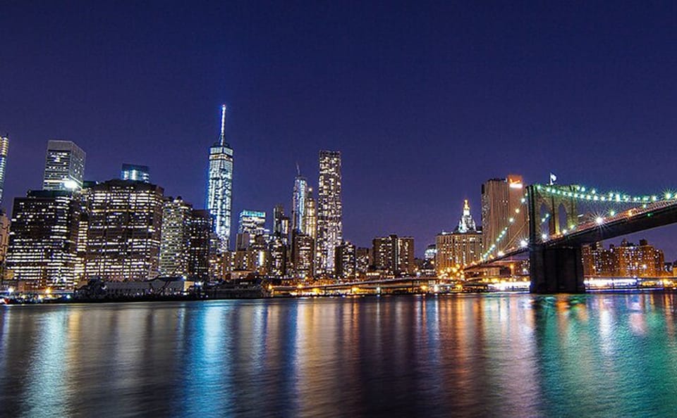 Brooklyn Night Tour: Explore New York City Lights by Bus