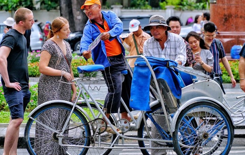 Paris Seine Bicycle Tour, Optional Louvre Entrance