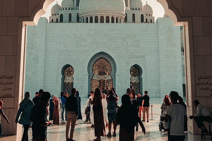 Full Day Abu Dhabi Guided Tour