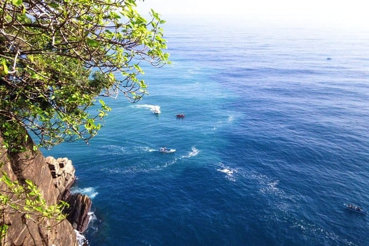 Trincomalee and Nilaveli beach Tour from Polonnaruwa 7