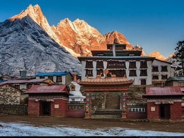 19 Days Mera Peak Climbing & Expedition – One Life-Changing Himalayan Adventure