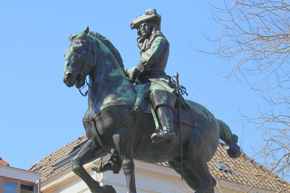Detail of the Ruitersstandbeeld Willem III statue during the detective style scavenger hunt in Breda. 