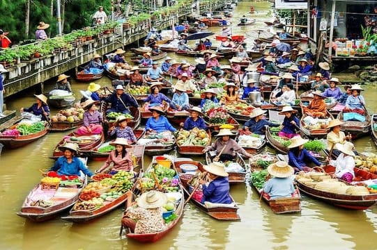 Thaka Floating Market: Thailand’s Most Authentic Experience