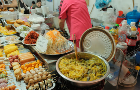 Hai Phong Day Trip: Food and Culture Tour from Hanoi