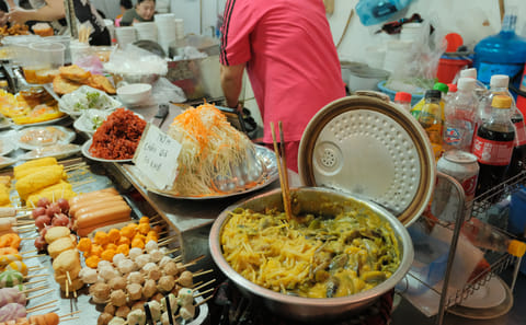 Hai Phong Day Trip: Food and Culture Tour from Hanoi