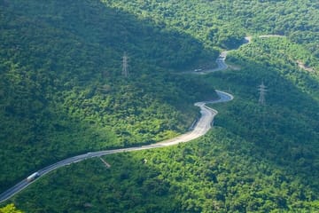 Hue Imperial City and Hai Van Pass Day Trip from Da Nang
