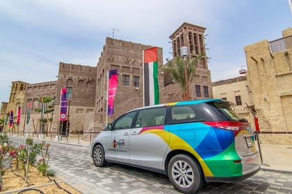 Dubai Private Chauffeur Service with English speaking Driver