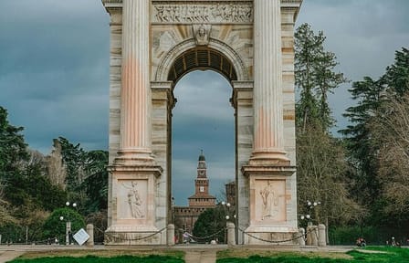 Professional Photography Session at Arco della Pace in Milan