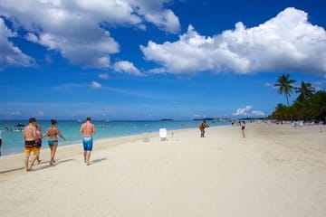 Private Day Trip to Seven Miles Beach and Rick's Cafe from Ocho Rios